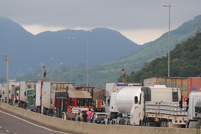 Governo tamb&eacute;m tomar&aacute; medidas parar prorrogar por 12 meses parcelas de financiamentos