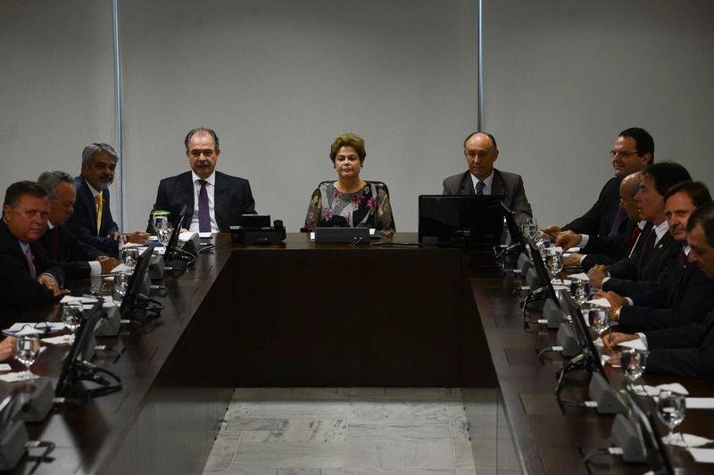 Dilma recebe l&iacute;deres de partidos aliados no Senado e C&acirc;mara