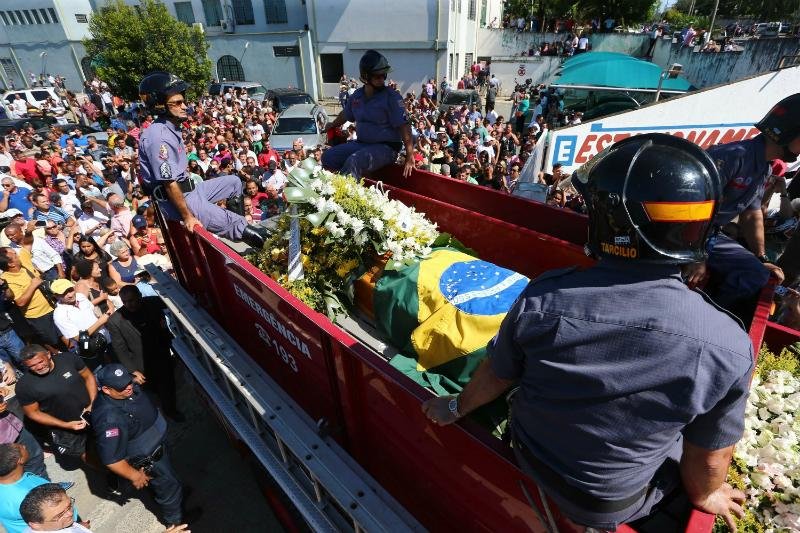 Vel&oacute;rio de Jos&eacute; Rico re&uacute;ne mais de 25 mil pessoas em Americana