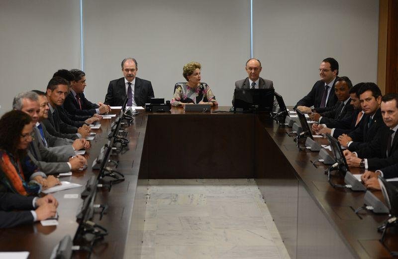 L&iacute;deres cobram posi&ccedil;&atilde;o de Dilma sobre proposta de reajuste da tabela do IR 
