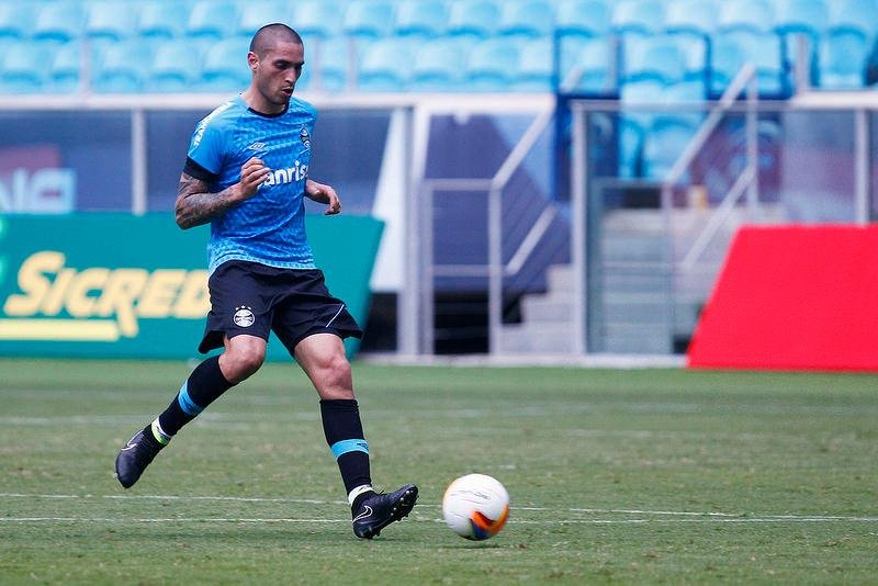 Braian Rodr&iacute;guez treinou com companheiros nesta quinta