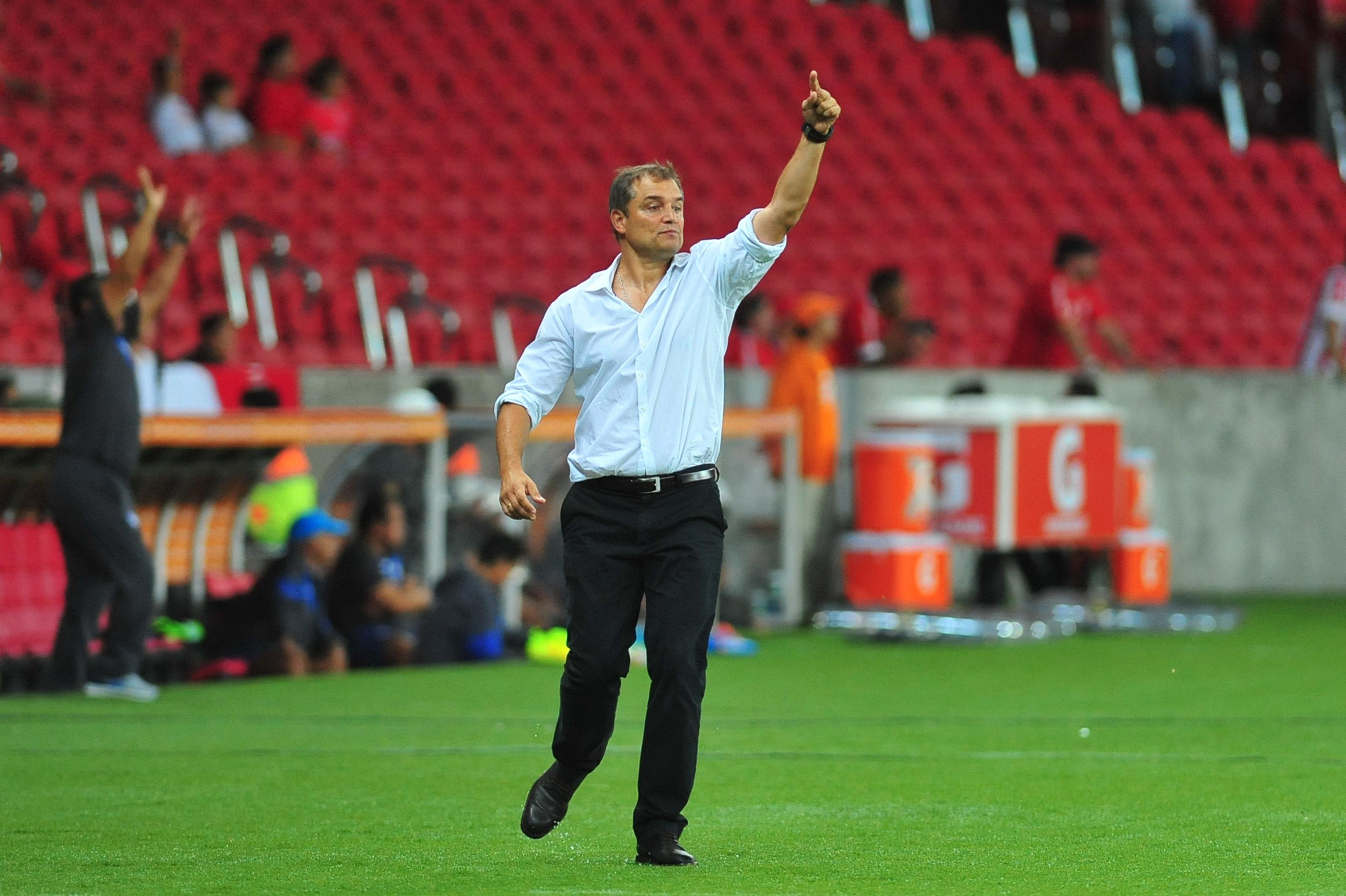 T&eacute;cnico acredita em vit&oacute;ria importante para time se armar e pensar no futuro da Libertadores