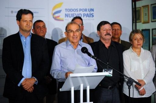 Governo colombiano e FARC anunciam acordo sobre retirada de minas
