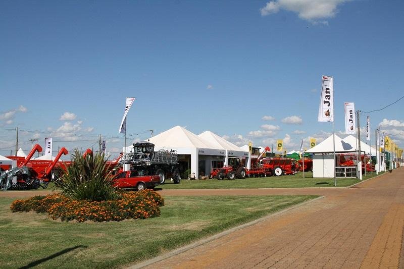 Bancos informaram que ir&atilde;o atender a demanda dos agricultores durante a feira deste ano
