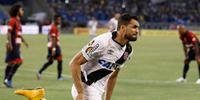 Gilberto elogia Vasco e comemora primeiro gol