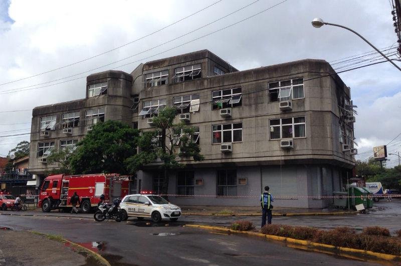 Origem do inc&ecirc;ndio seria um ventilador que caiu sobre um colch&atilde;o