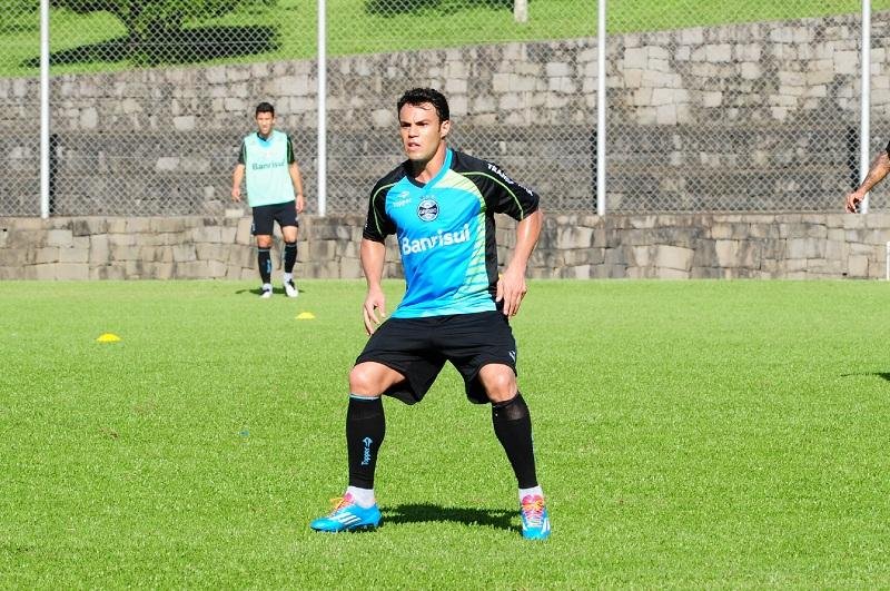 Sem acerto com Kleber Gladiador, time de Ronaldo tenta contrata&ccedil;&atilde;o de Loco Abreu