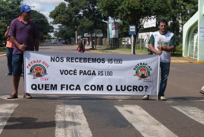 Agricultores reclamaram do pre&ccedil;o do leite