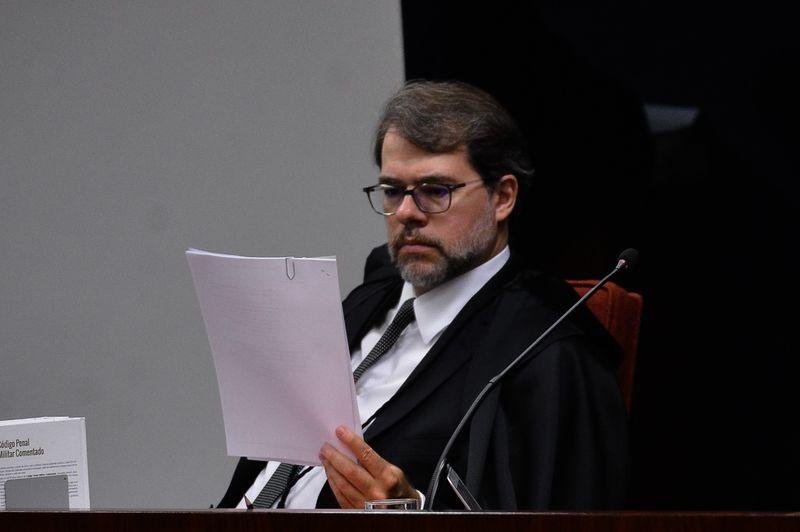 Medida foi tomada porque Dilma ainda n&atilde;o indicou um nome para o lugar de Joaquim Barbosa no Tribunal