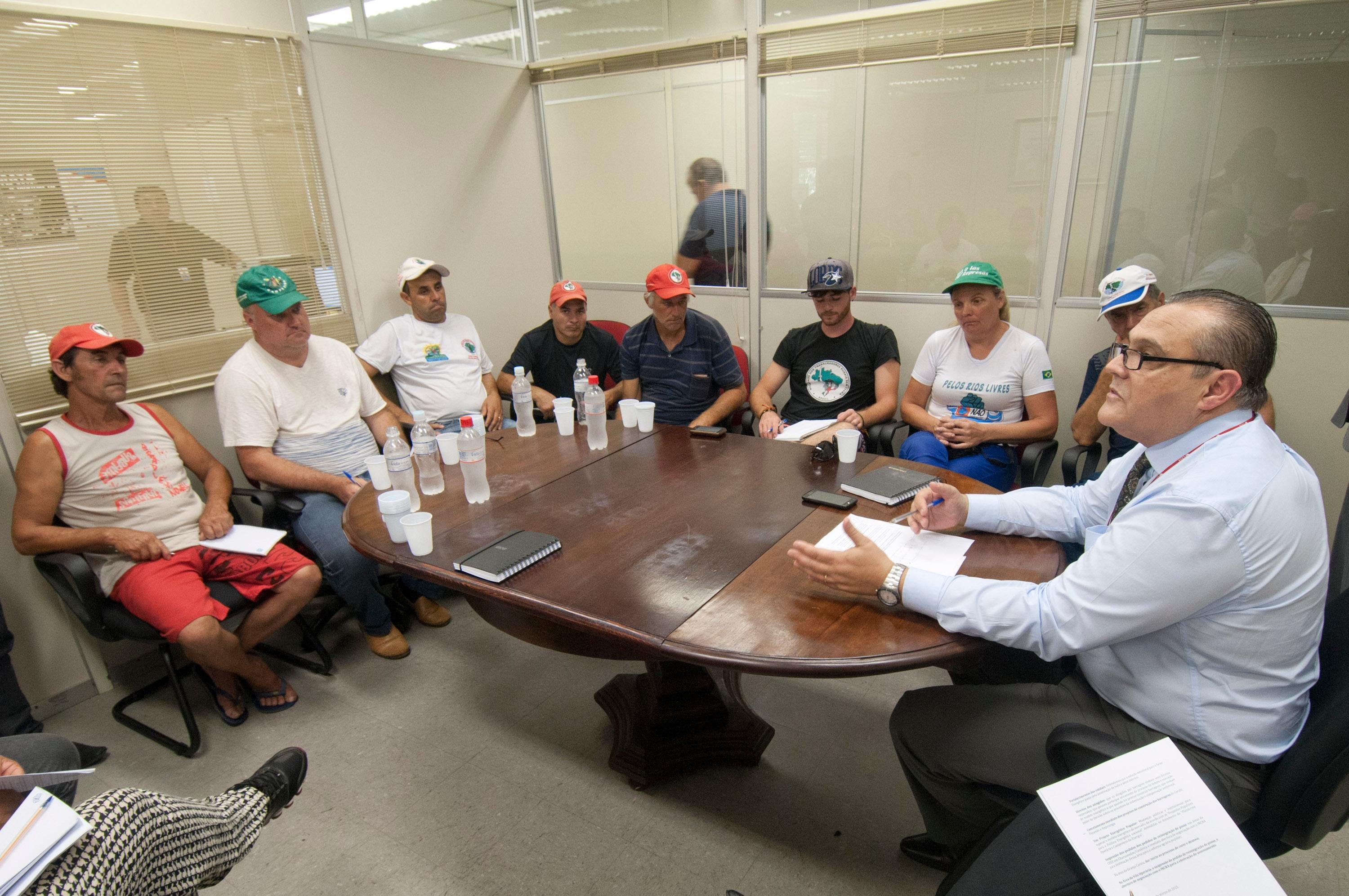 Integrantes do MST foram recebidos pela diretoria da estatal e entregaram pauta de reivindica&ccedil;&otilde;es