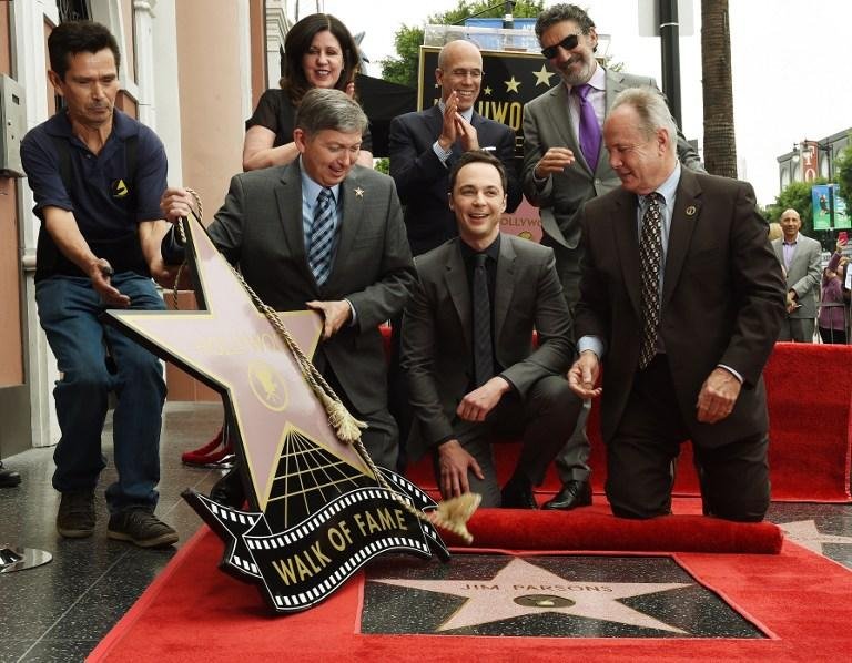 A entrega da estrela foi acompanhada por f&atilde;s do ator e da s&eacute;rie