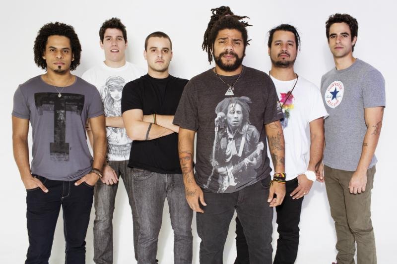 Onze: 20 &eacute; a banda mineira que faz show neste s&aacute;bado, dia 14, no Opini&atilde;o
