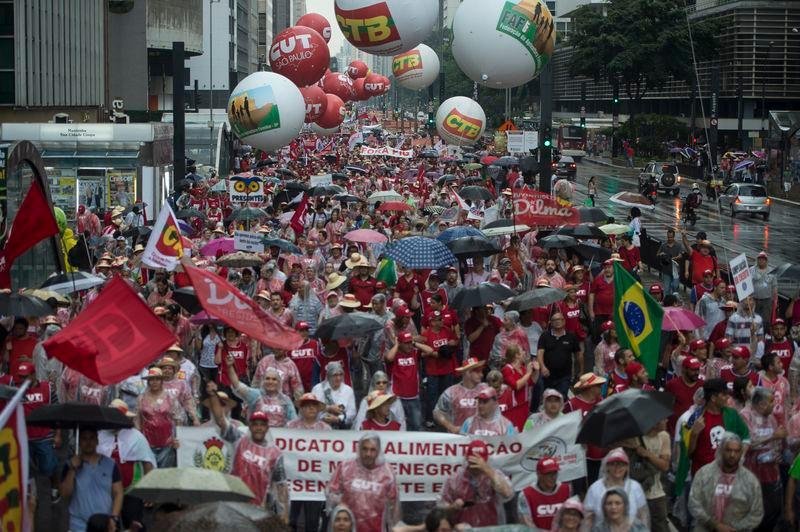 Em S&atilde;o Paulo, o ato reuniu cerca de 12 mil pessoas