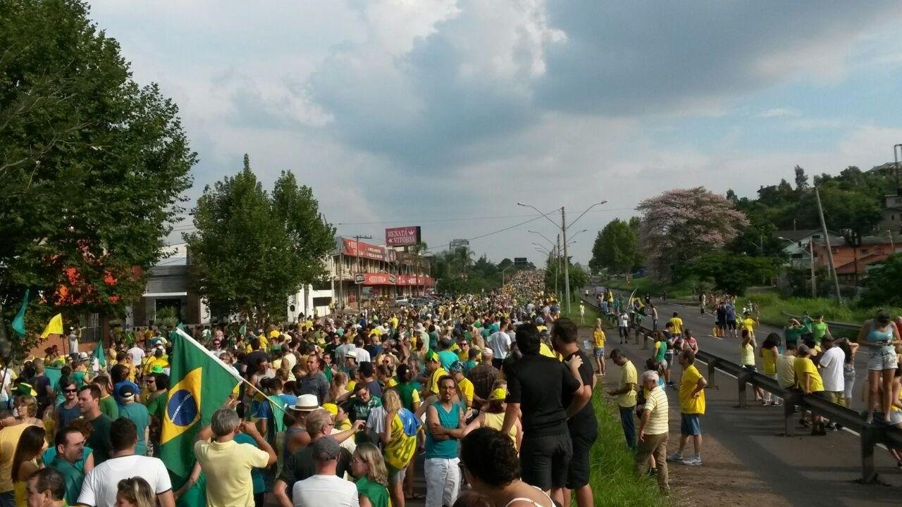 Protestos marcam domingo na regi&atilde;o Metropolitana