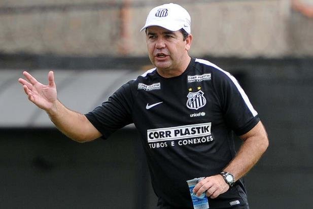 Enderson Moreira foi demitido do Santos