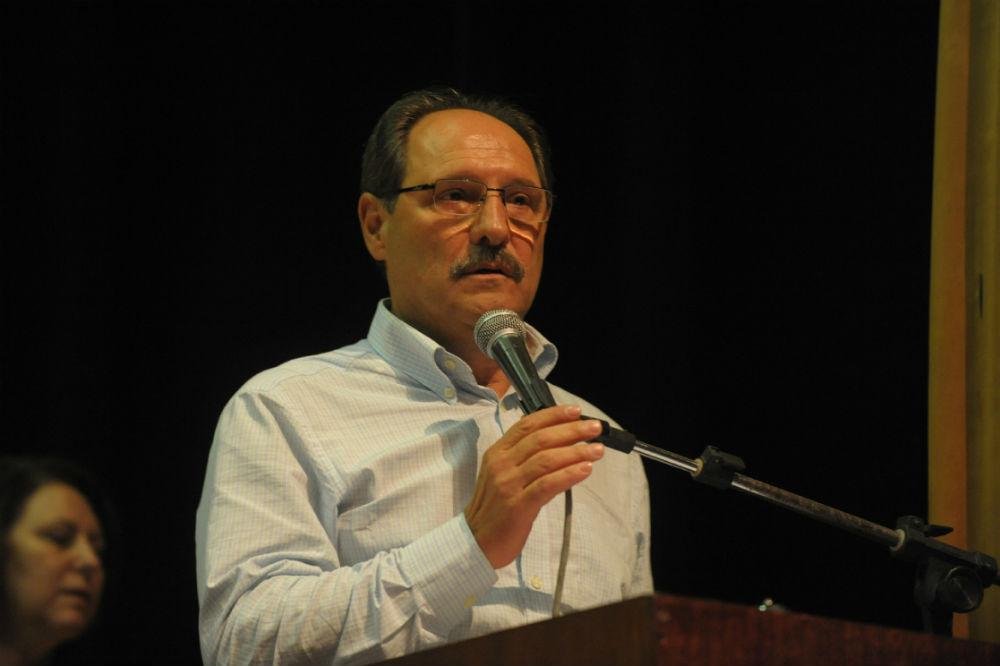 Ap&oacute;s forte rejei&ccedil;&atilde;o, governo muda estrat&eacute;gia e tenta recursos em Bras&iacute;lia