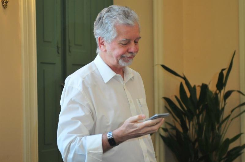 Prefeito de Porto Alegre vai se licenciar do PDT