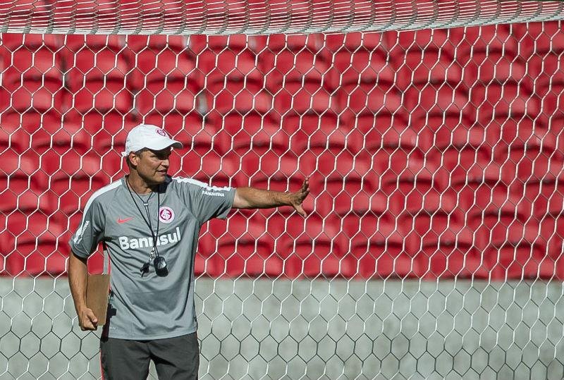 N&atilde;o vamos ao Equador a passeio, garante Aguirre
