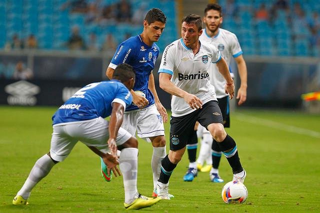 Gr&ecirc;mio espera resposta do STJD por Cristian Rodr&iacute;guez 