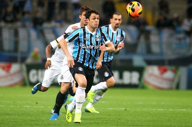 Kleber seguir&aacute; no Gr&ecirc;mio, mas n&atilde;o ser&aacute; aproveitado no grupo de Felip&atilde;o