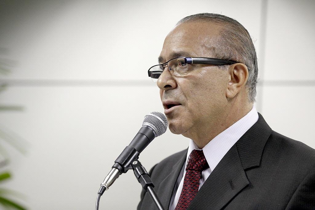 Padilha garante amplia&ccedil;&atilde;o da pista do Salgado Filho mesmo com impasse sobre remo&ccedil;&otilde;es