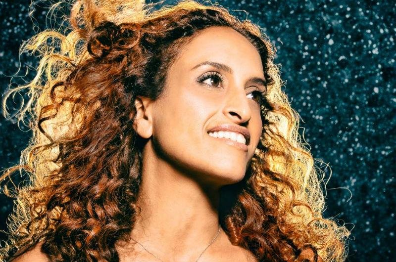 Cantora israelense Noa &eacute; insultada em aeroporto de Tel Aviv