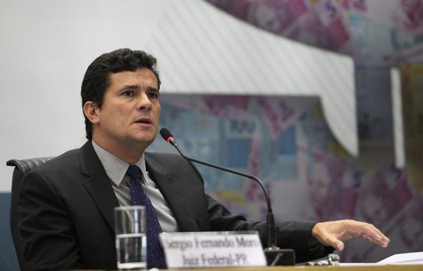 Juiz abre a&ccedil;&atilde;o penal contra 27 investigados na Opera&ccedil;&atilde;o Lava Jato