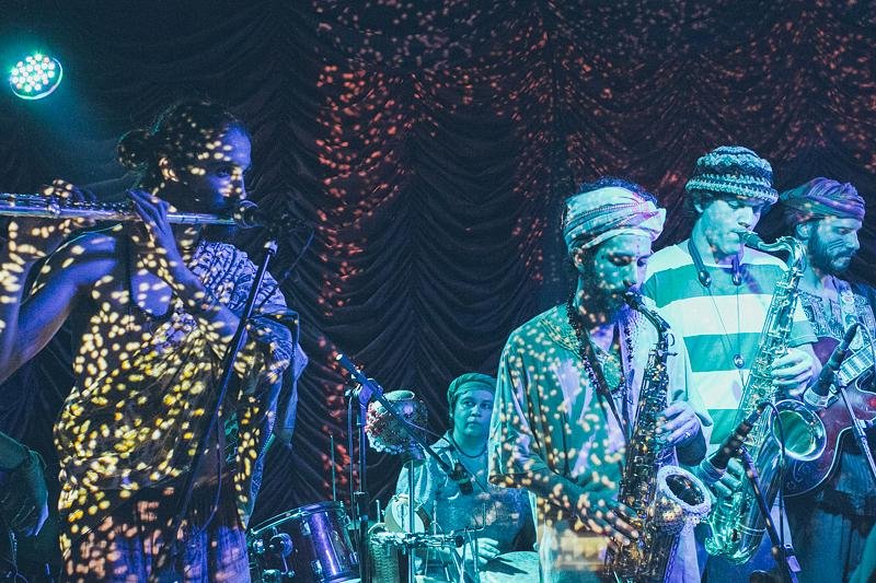 Show do coletivo TEM &eacute; uma das atra&ccedil;&otilde;es programadas