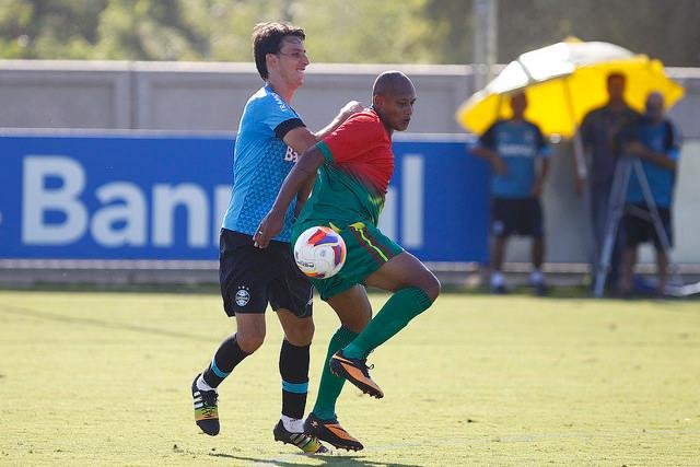 Felip&atilde;o deve confirmar hoje Gr&ecirc;mio com Geromel 