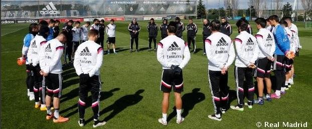 Real e Bayern prestam homenagem &agrave;s v&iacute;timas do acidente a&eacute;reo na Fran&ccedil;a