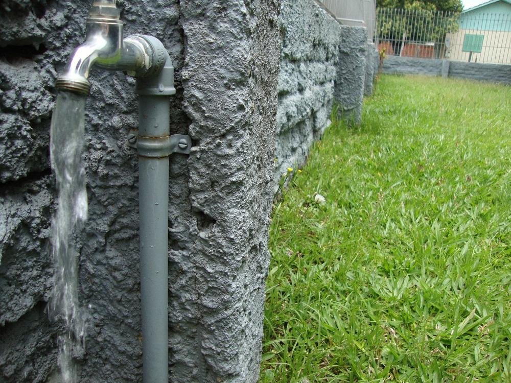 Brasil desperdi&ccedil;ou na rede de distribui&ccedil;&atilde;o 37% da &aacute;gua em 2013