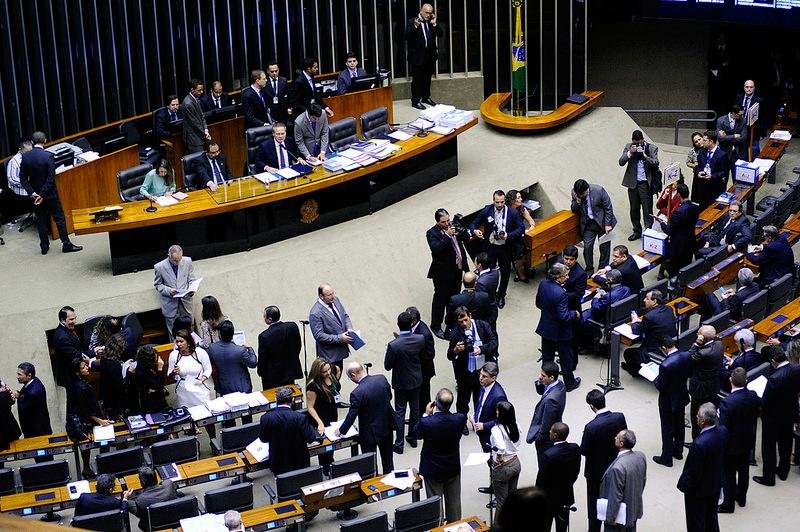 Congresso pressiona governo federal por regulamenta&ccedil;&atilde;o da lei