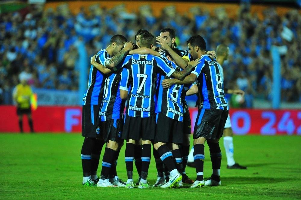 Ramiro abriu placar no primeiro tempo