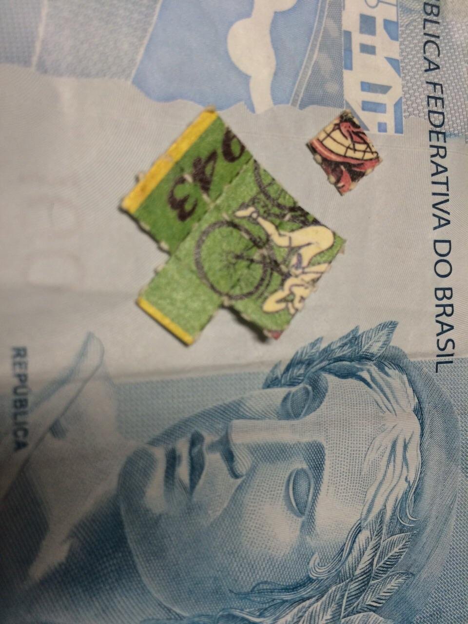 Al&eacute;m da maconha, Denarc apreendeu LSD