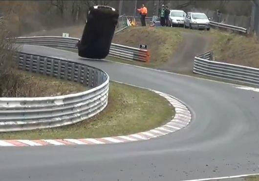 Carro de Jann Mardenborough decola e causa morte na Alemanha 