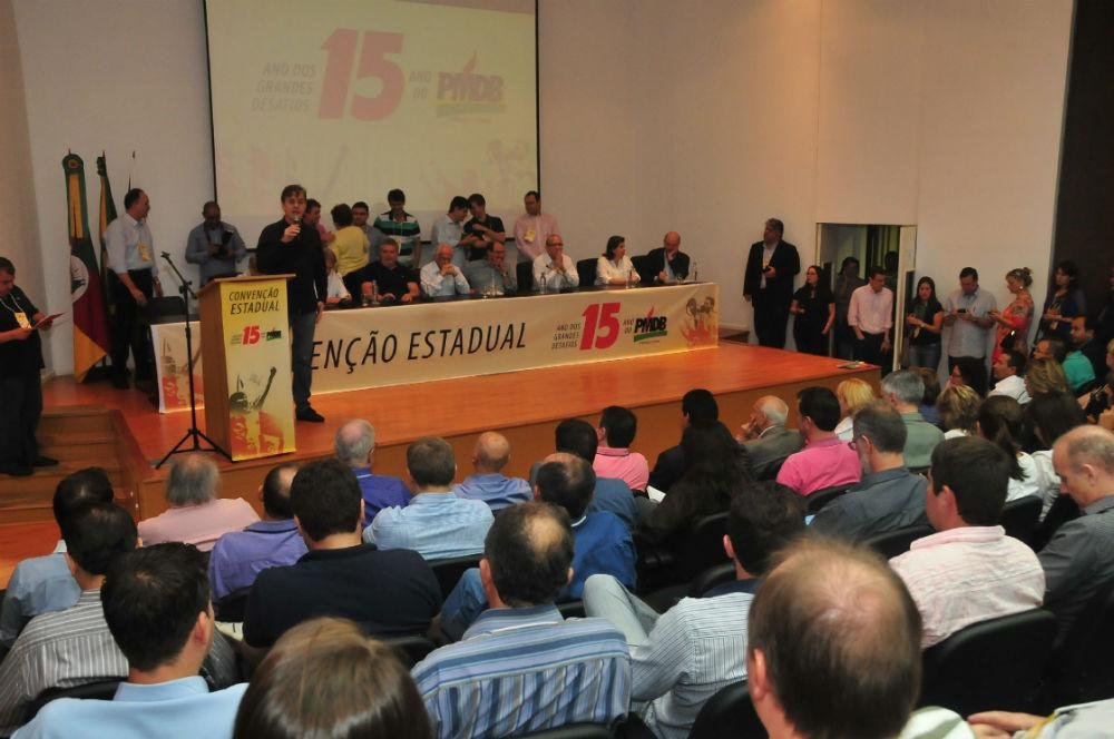 Chapa de consenso foi aclamada vencedora com 379 votos favor&aacute;veis