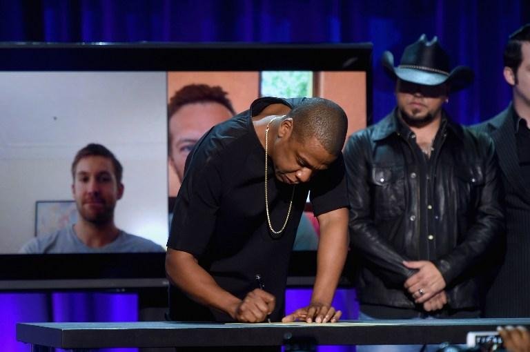 Jay Z assina o termo de compromisso do Tidal Hifi