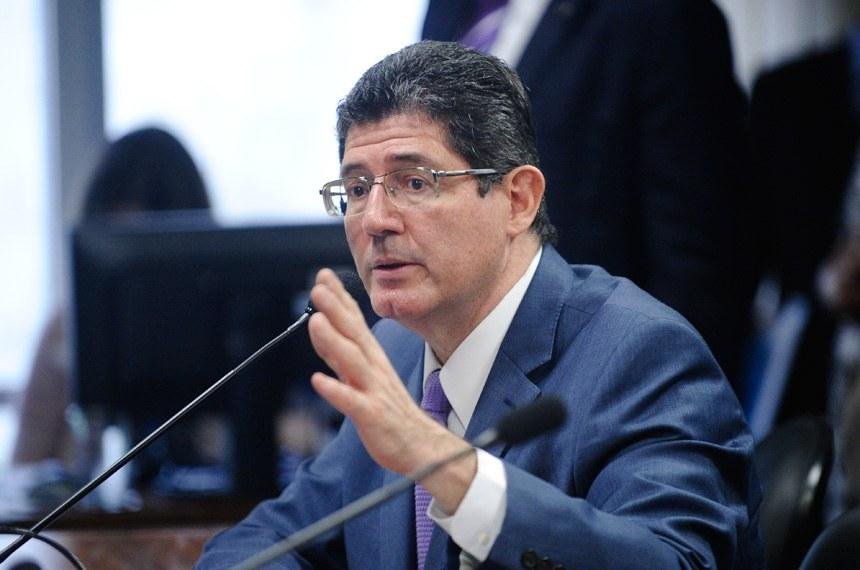 Ministro da Fazenda fez uma longa explana&ccedil;&atilde;o aos senadores para justificar a necessidade
