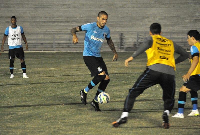Braian Rodr&iacute;guez treinou normalmente no est&aacute;dio Amig&atilde;o