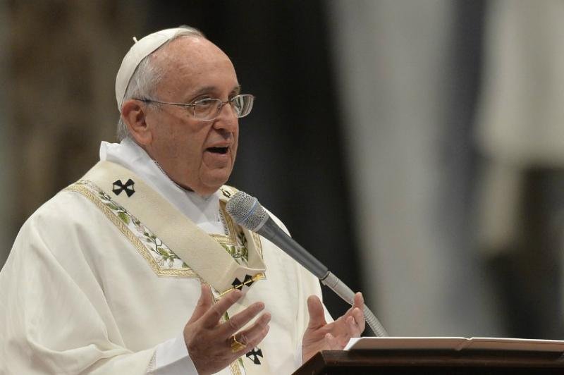 Mensagem de apoio aos sacerdotes foi transmitida em missa solene na Bas&iacute;lica de S&atilde;o Pedro