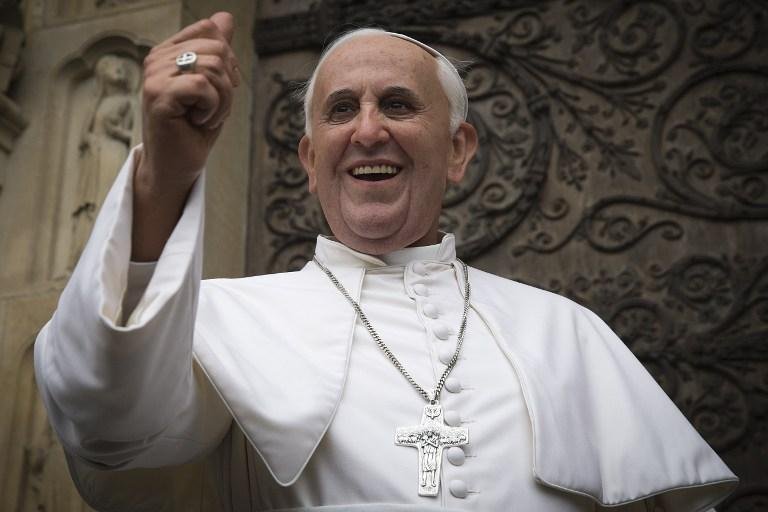Papa ganha peso e m&eacute;dicos recomendam regime Roma