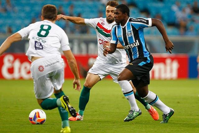 Gr&ecirc;mio acredita que Yuri Mamute est&aacute; pronto para deslanchar 