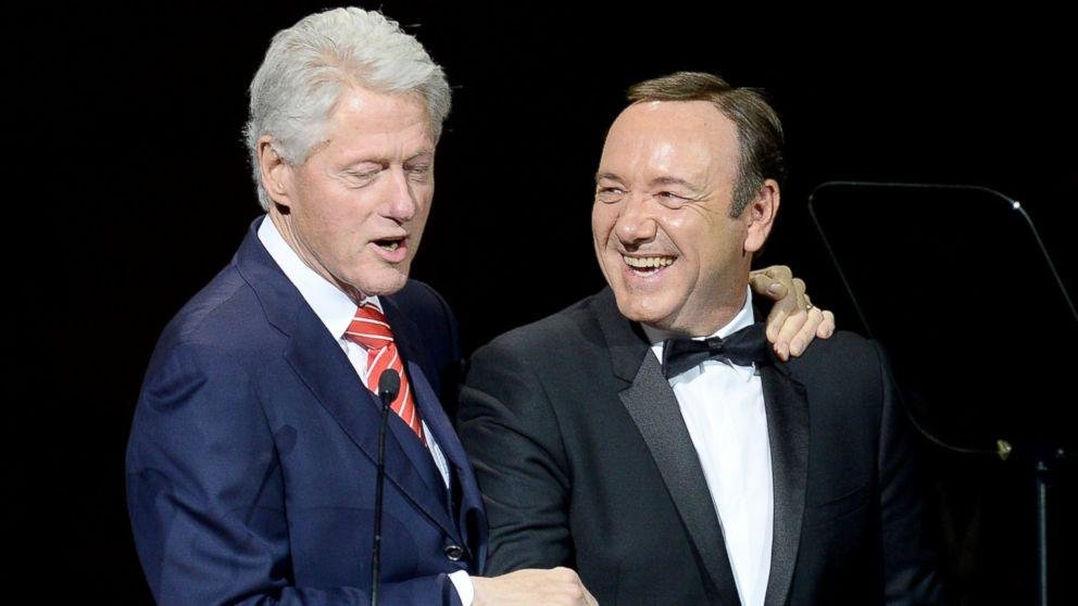 Clinton, o f&atilde; da s&eacute;rie, e Spacey, o protagonista