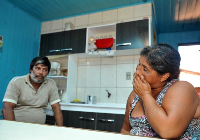 Salete e adroaldo se dizem angustiados, querendo saber se o filho, Daniel, est&aacute; bem o que est&aacute; fazendo