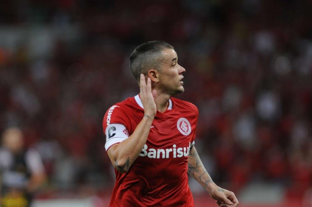 Meia do Inter foi &agrave; Argentina na P&aacute;scoa
