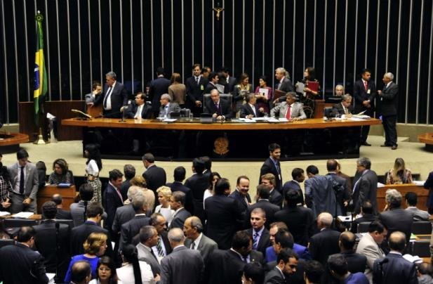 C&acirc;mara come&ccedil;ar&aacute; a discutir o m&eacute;rito da PEC da Maioridade Penal