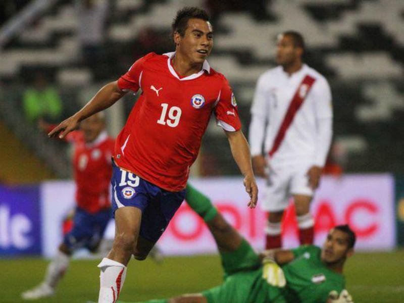 Vargas sofre les&atilde;o no joelho e pode desfalcar o Chile na Copa Am&eacute;rica