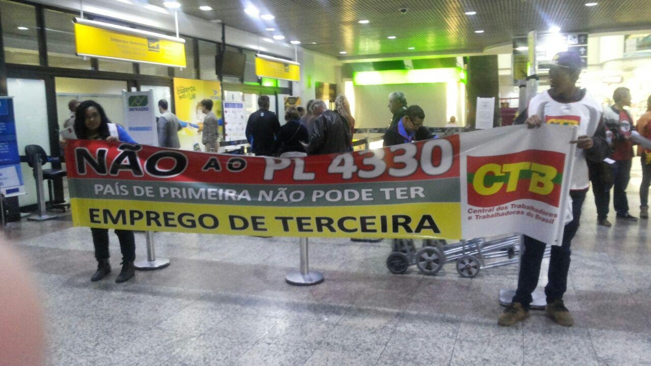 Em Porto Alegre, ato ocorreu no Salgado Filho
