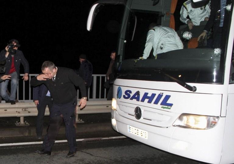 Pol&iacute;cia turca det&eacute;m dois suspeitos do ataque ao &ocirc;nibus do Fenerbah&ccedil;e