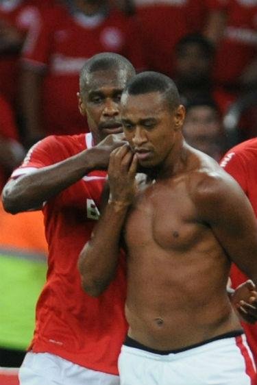 Fabr&iacute;cio foi expulso ap&oacute;s ofender os torcedores com gestos e palavras